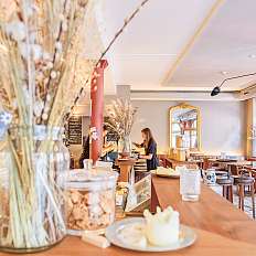 Consum Hotel und Bar